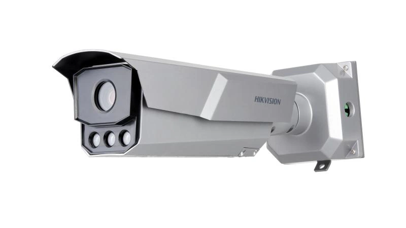 Camara IP LPR Hikvision 4MP Varifocal ANPR Luz Blanca 50m MicroSD Micrófono WDR140dB PoE IK10 IP67 (iDS-TCM403-B/0411) *proyecto