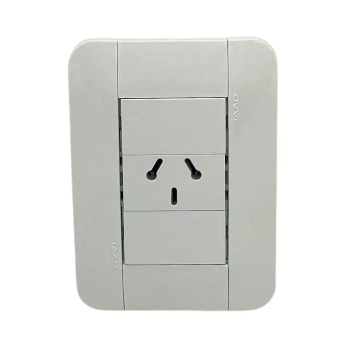 1 toma binorma color blanco 250V 10A (SE-701)