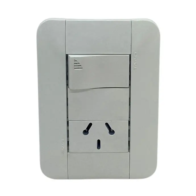 [441709] 1 interruptor y 1 toma Taad binorma 220V 10A blanco (SE-709)